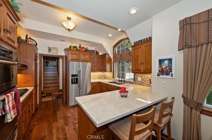 400 Merrimack Drive, Lake Arrowhead, California 92352