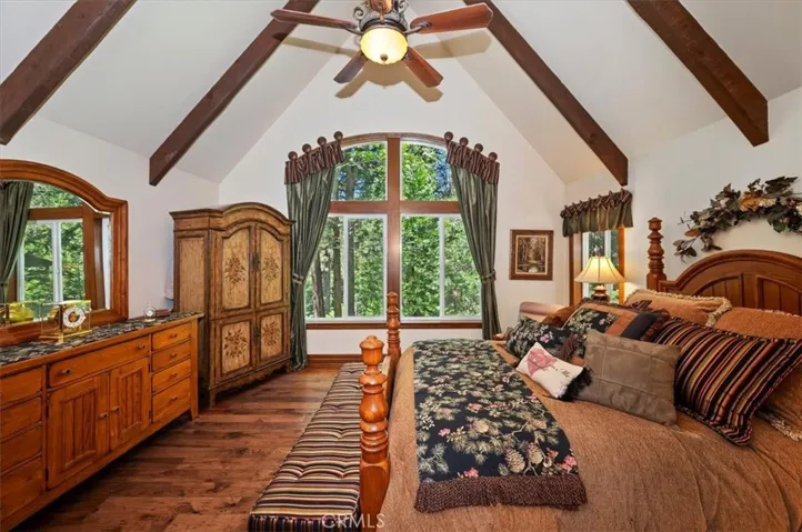 400 Merrimack Drive, Lake Arrowhead, California 92352