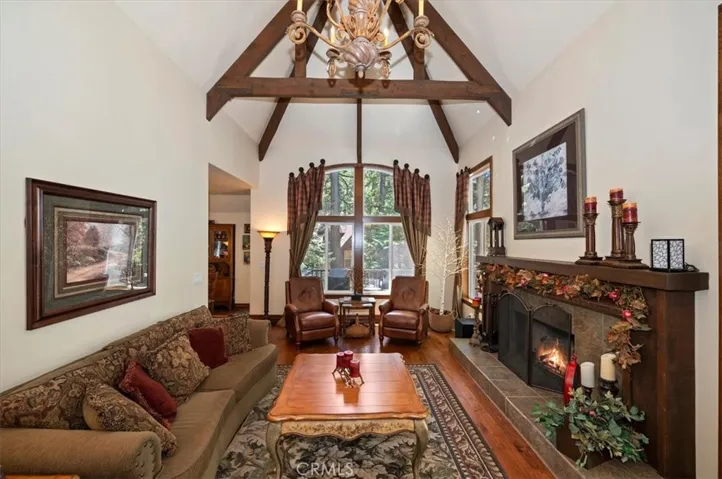 400 Merrimack Drive, Lake Arrowhead, California 92352