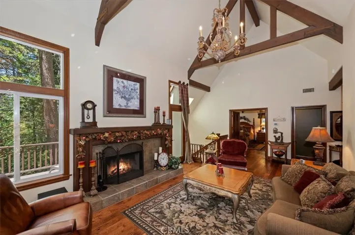 400 Merrimack Drive, Lake Arrowhead, California 92352