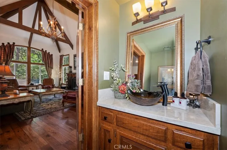 400 Merrimack Drive, Lake Arrowhead, California 92352