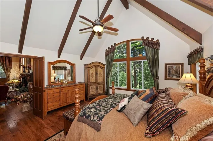 400 Merrimack Drive, Lake Arrowhead, California 92352