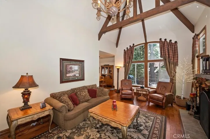 400 Merrimack Drive, Lake Arrowhead, California 92352