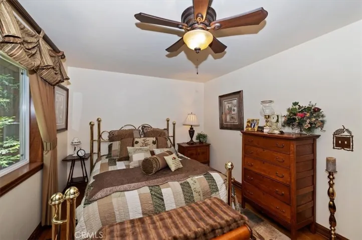 400 Merrimack Drive, Lake Arrowhead, California 92352
