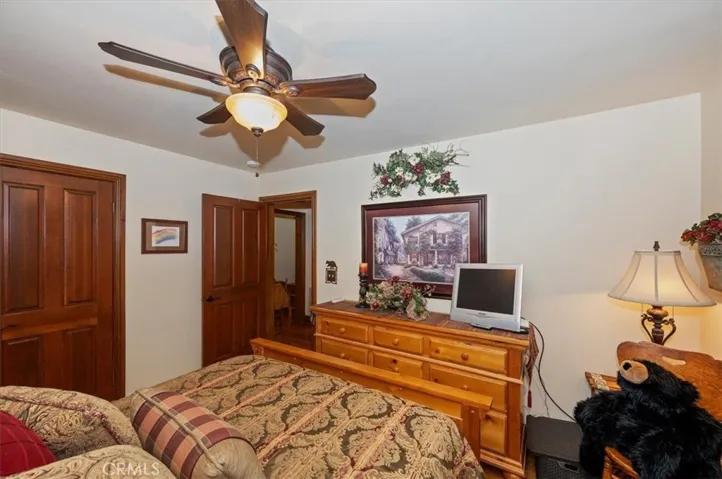 400 Merrimack Drive, Lake Arrowhead, California 92352