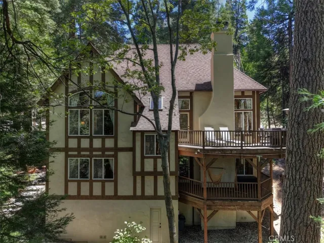400 Merrimack Drive, Lake Arrowhead, California 92352