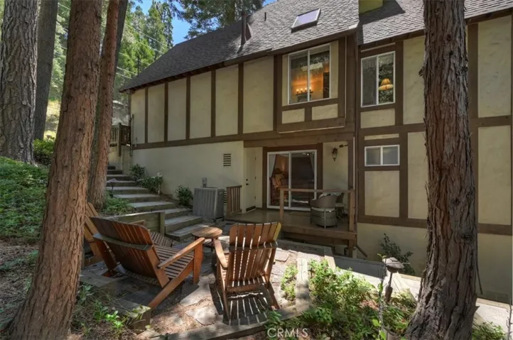 400 Merrimack Drive, Lake Arrowhead, California 92352