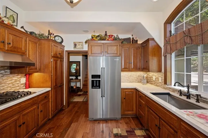 400 Merrimack Drive, Lake Arrowhead, California 92352