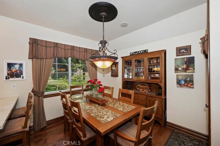 400 Merrimack Drive, Lake Arrowhead, California 92352