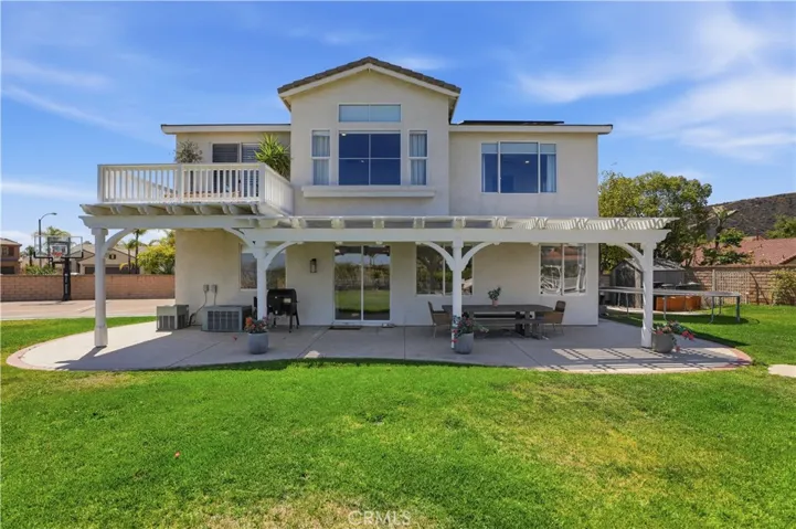 4241 Stonebriar, Corona, California 92883