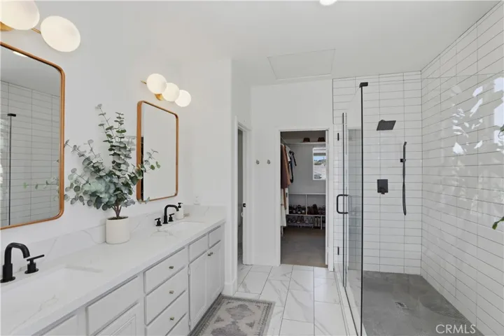 4241 Stonebriar, Corona, California 92883