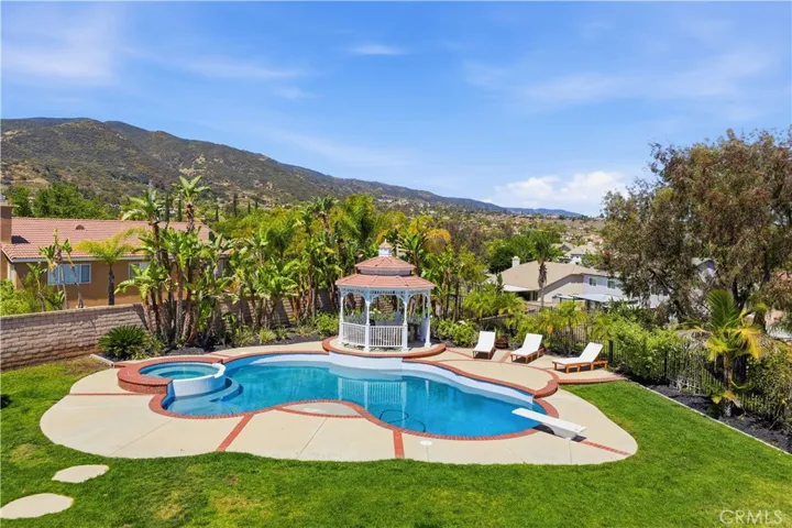 4241 Stonebriar, Corona, California 92883
