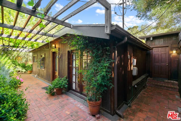 21550 Summit Trail, Topanga, California 90290