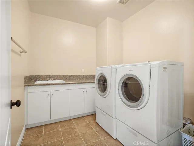 15912 Austin Court, Canyon Country, California 91387