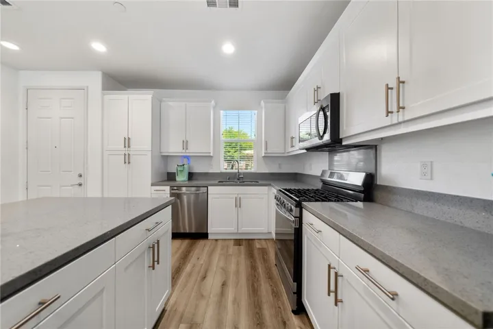154 Ambrosia Court, Perris, California 92571