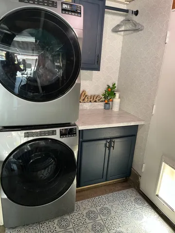 Laundry Area In Garage