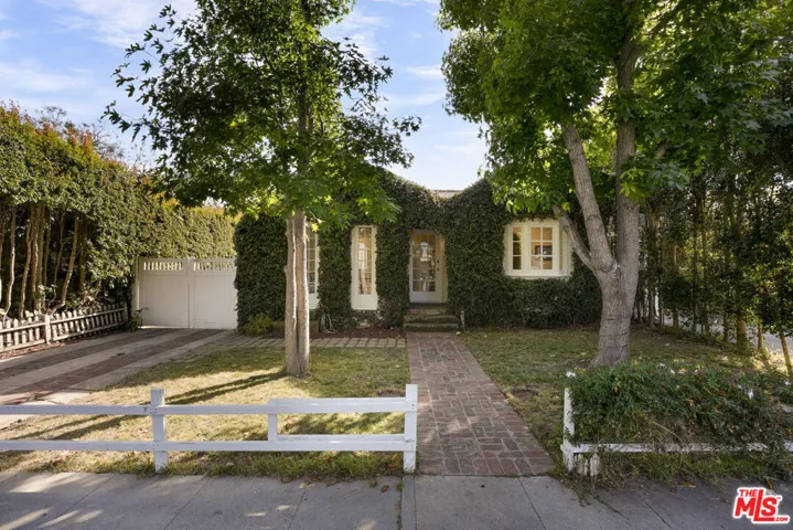 2621 Military Avenue, Los Angeles, California 90064