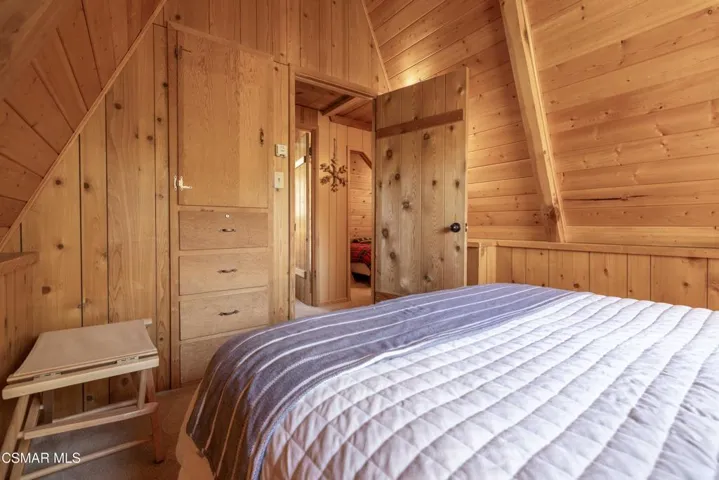Bedroom 1-0357