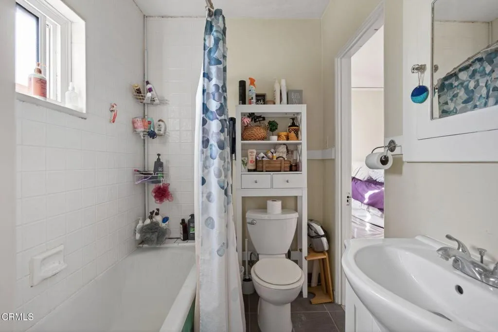 28-web-or-mls-Upmarketmedia_2102Cha-084