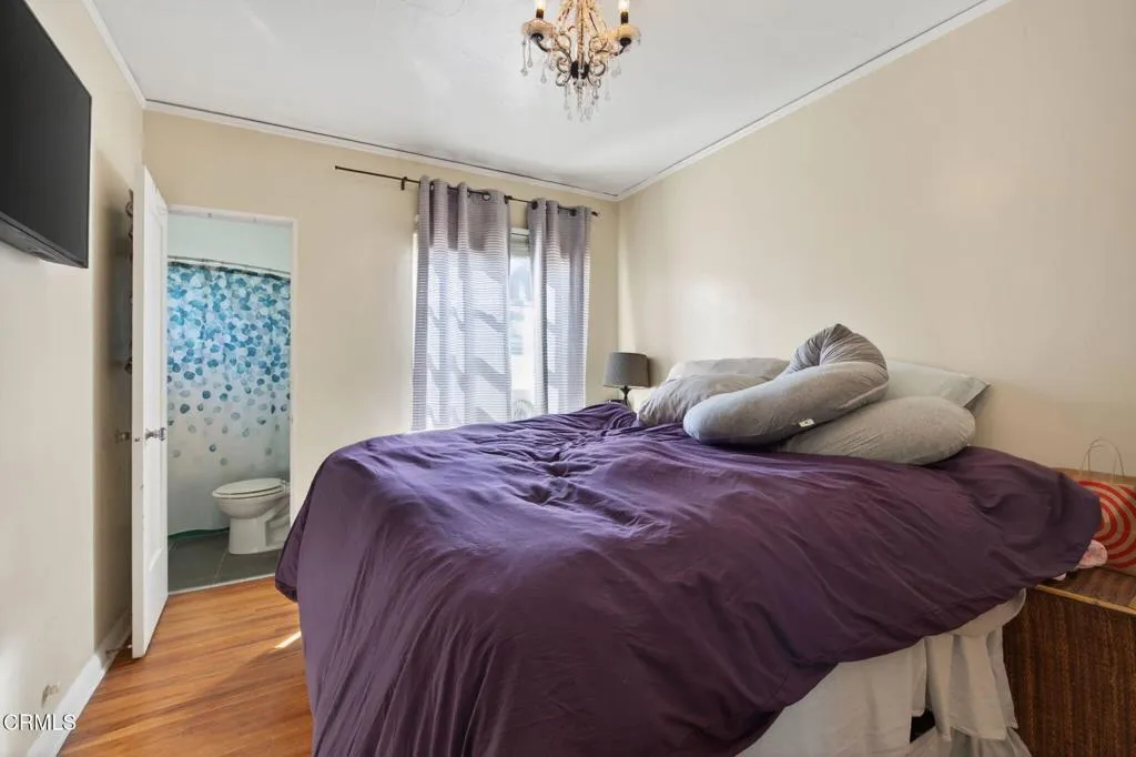 27-web-or-mls-Upmarketmedia_2102Cha-080