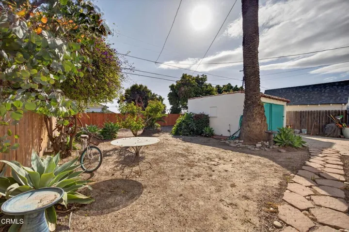 30-web-or-mls-Upmarketmedia_2102Cha-088