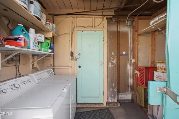 36-web-or-mls-Upmarketmedia_2102Cha-106