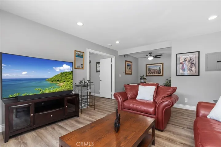 The TV image was placed in the TV by the photography company.
