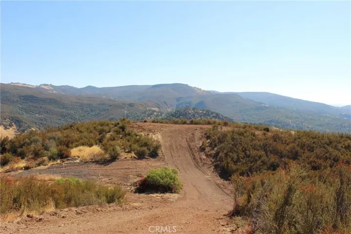 Nice building pad on top with amazing views...