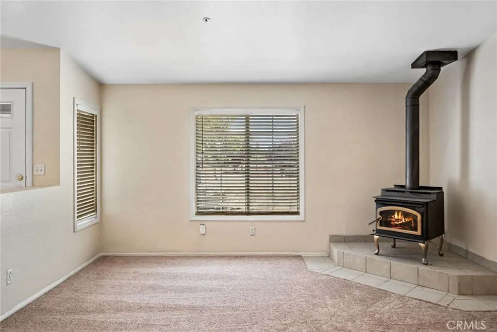 10925 Buttonwood, Phelan, California 92371 — photo 5