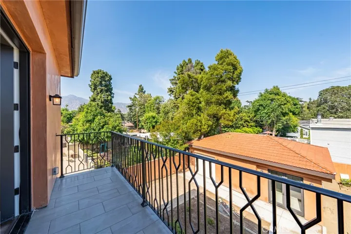 802 Michigan, Pasadena, California 91107
