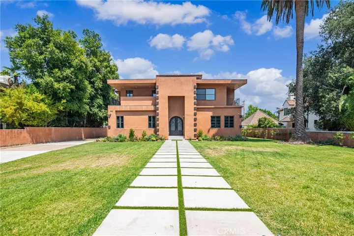 802 Michigan, Pasadena, California 91107