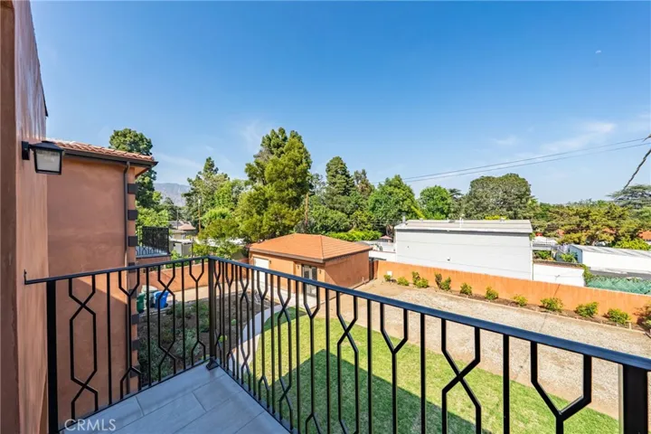 802 Michigan, Pasadena, California 91107
