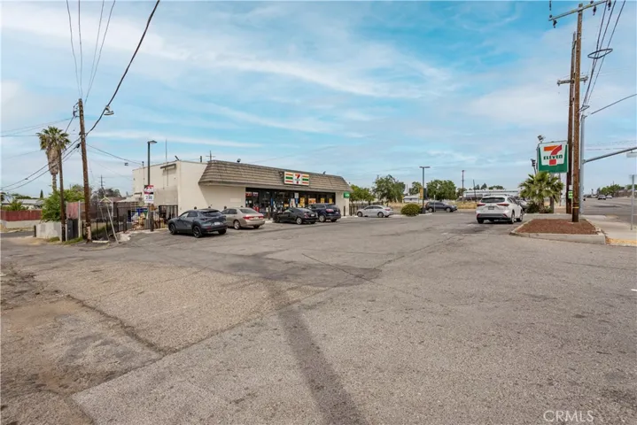 2636 River Boulevard, Bakersfield, California 93305