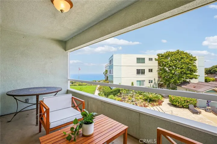 645 Paseo De La Playa 201, Redondo Beach, California 90277