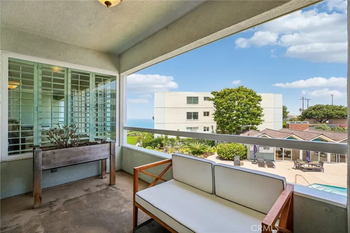 645 Paseo De La Playa 201, Redondo Beach, California 90277