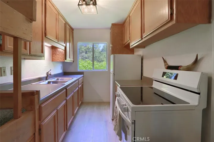 43016 Sunshine Mountain, Oakhurst, California 93644