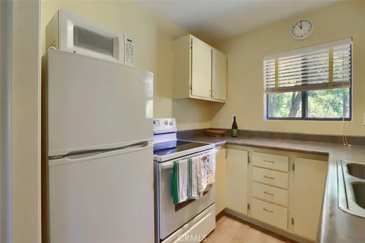 43016 Sunshine Mountain, Oakhurst, California 93644