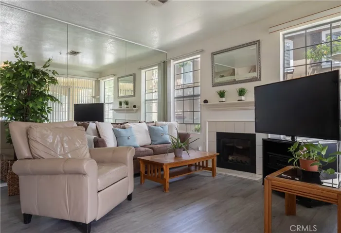 Open and Bright Living Room
