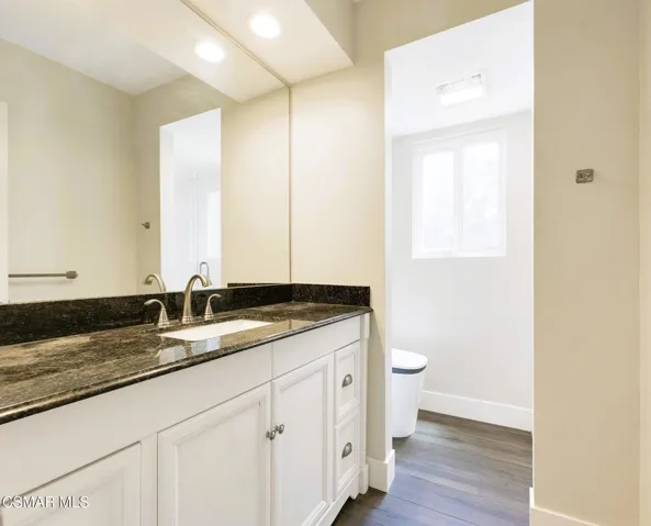 1616 Valecroft Ave -DS Bath