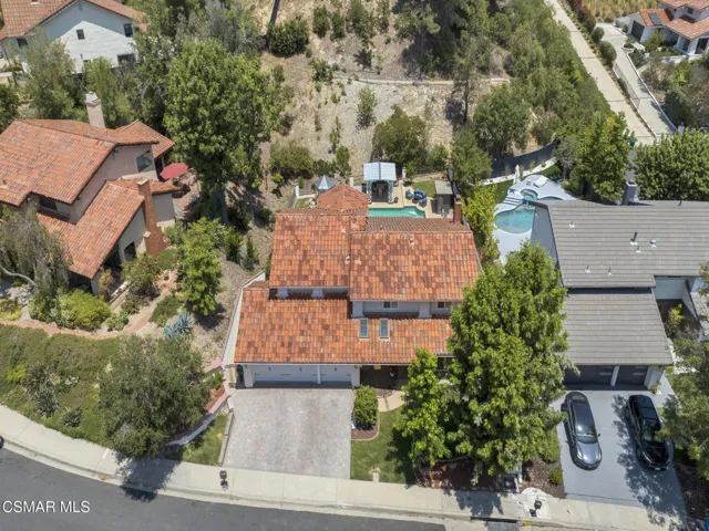 1616 Valecroft Ave -HsHProd-5-sky