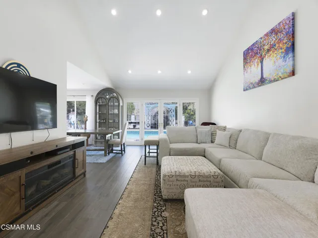 1616 Valecroft Ave -HsHProd-32