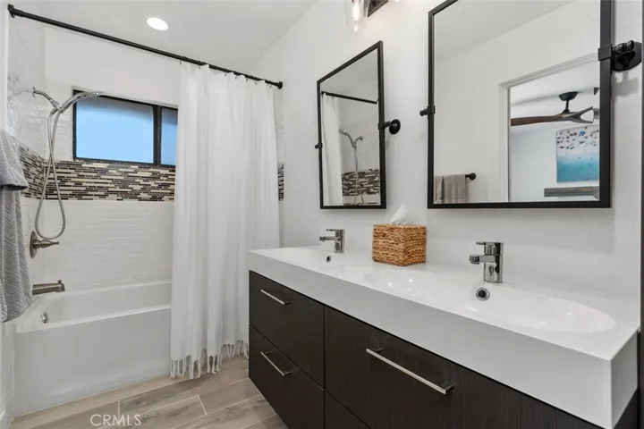 upgraded Full bathroom in the 2nd bathroom.