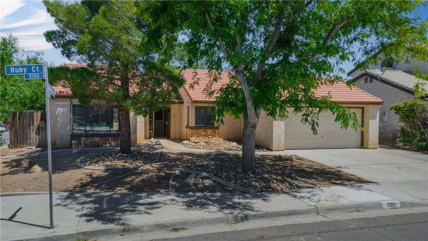 5125 Ruby Court, Quartz Hill, California 93536