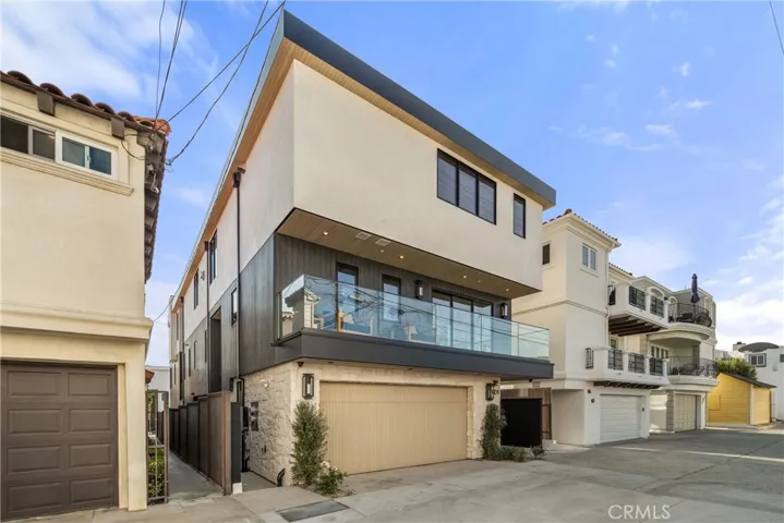409 Crest Drive, Manhattan Beach, California 90266