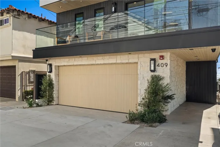 409 Crest Drive, Manhattan Beach, California 90266