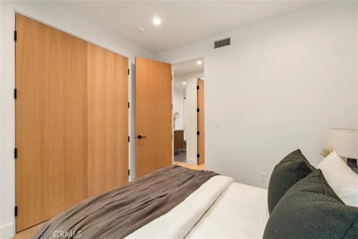 409 Crest Drive, Manhattan Beach, California 90266