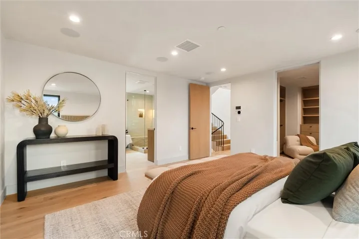 409 Crest Drive, Manhattan Beach, California 90266