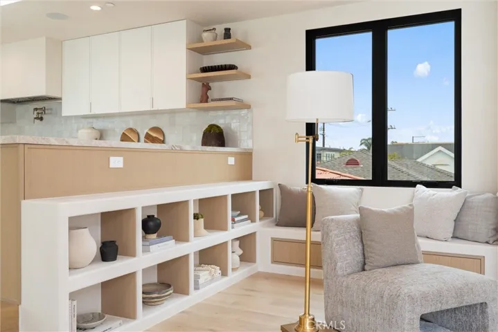 409 Crest Drive, Manhattan Beach, California 90266