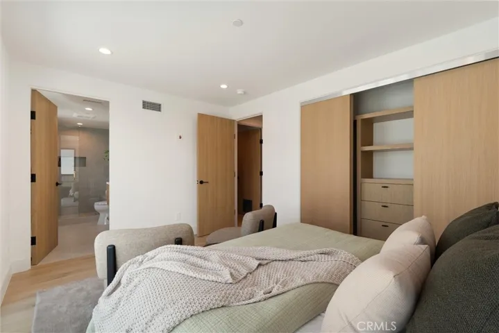 409 Crest Drive, Manhattan Beach, California 90266