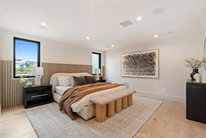 409 Crest Drive, Manhattan Beach, California 90266